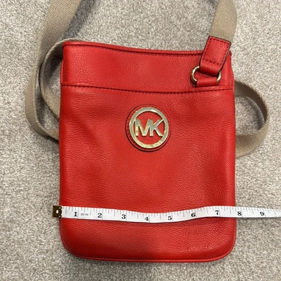 Michael Kors Orange and Tan Crossbody Bag with Gold Emblem - Picture 5 of 6